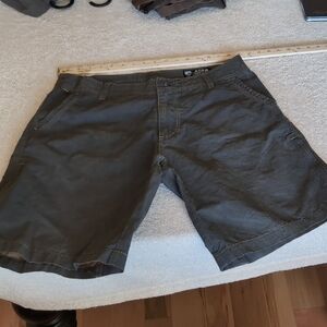 Kuhl Men's Shorts - Perfect Condition 34"